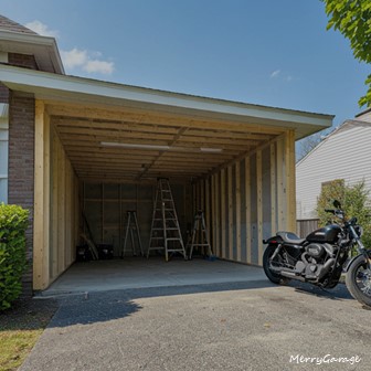 住宅リノベーションでバイクガレージを作るメリットとデメリット_増改築でバイクガレージを作る費用相場