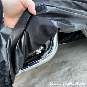 デイトナの「ハーレー専用バイクカバー」がおすすめな理由８選！_④車種に合わせた位置に耐熱パット縫製！